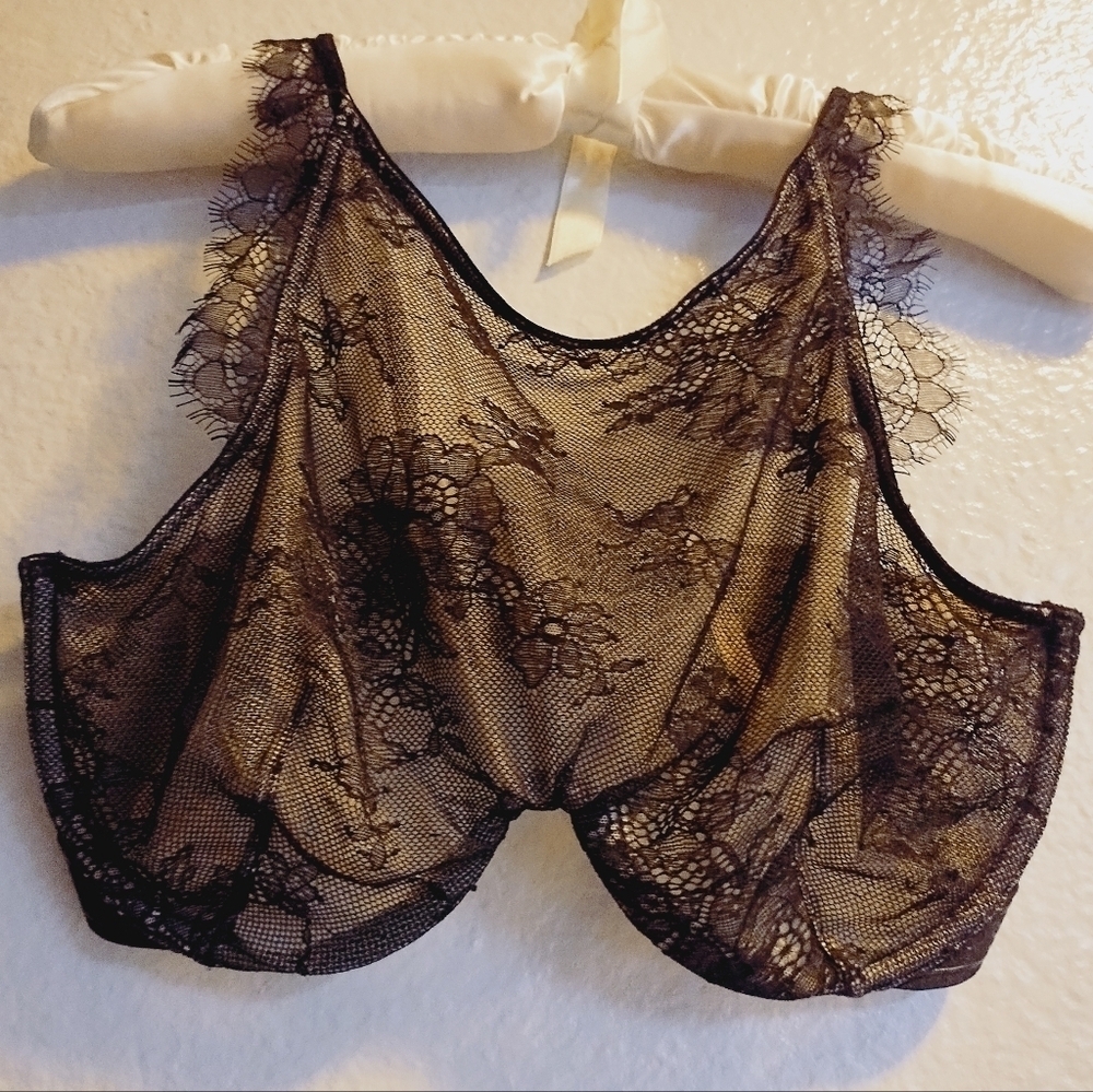 NWT Victoria's Secret Under wire Black Lace Sheer Bralette